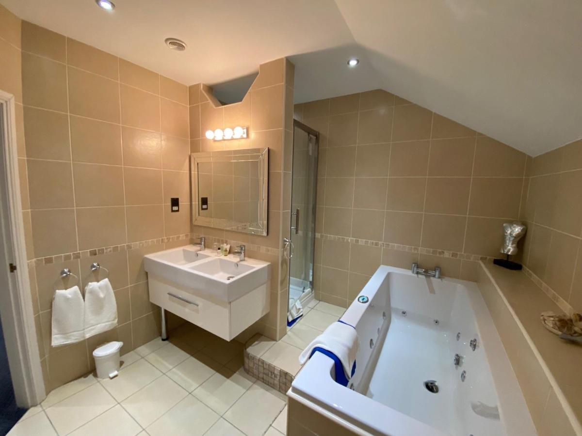 Dudsbury Golf Club - Hotel And Spa Ferndown Bagian luar foto