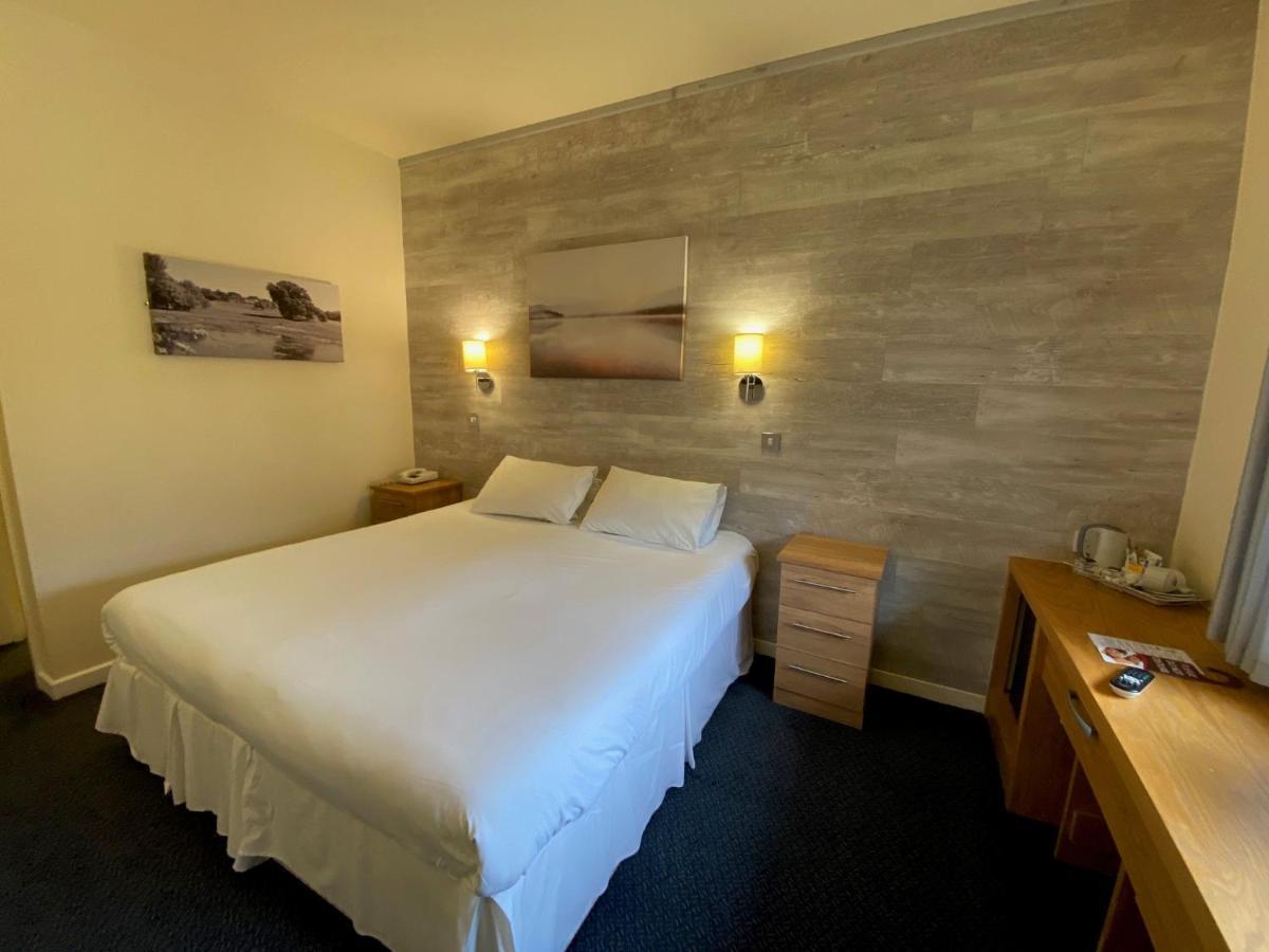Dudsbury Golf Club - Hotel And Spa Ferndown Bagian luar foto