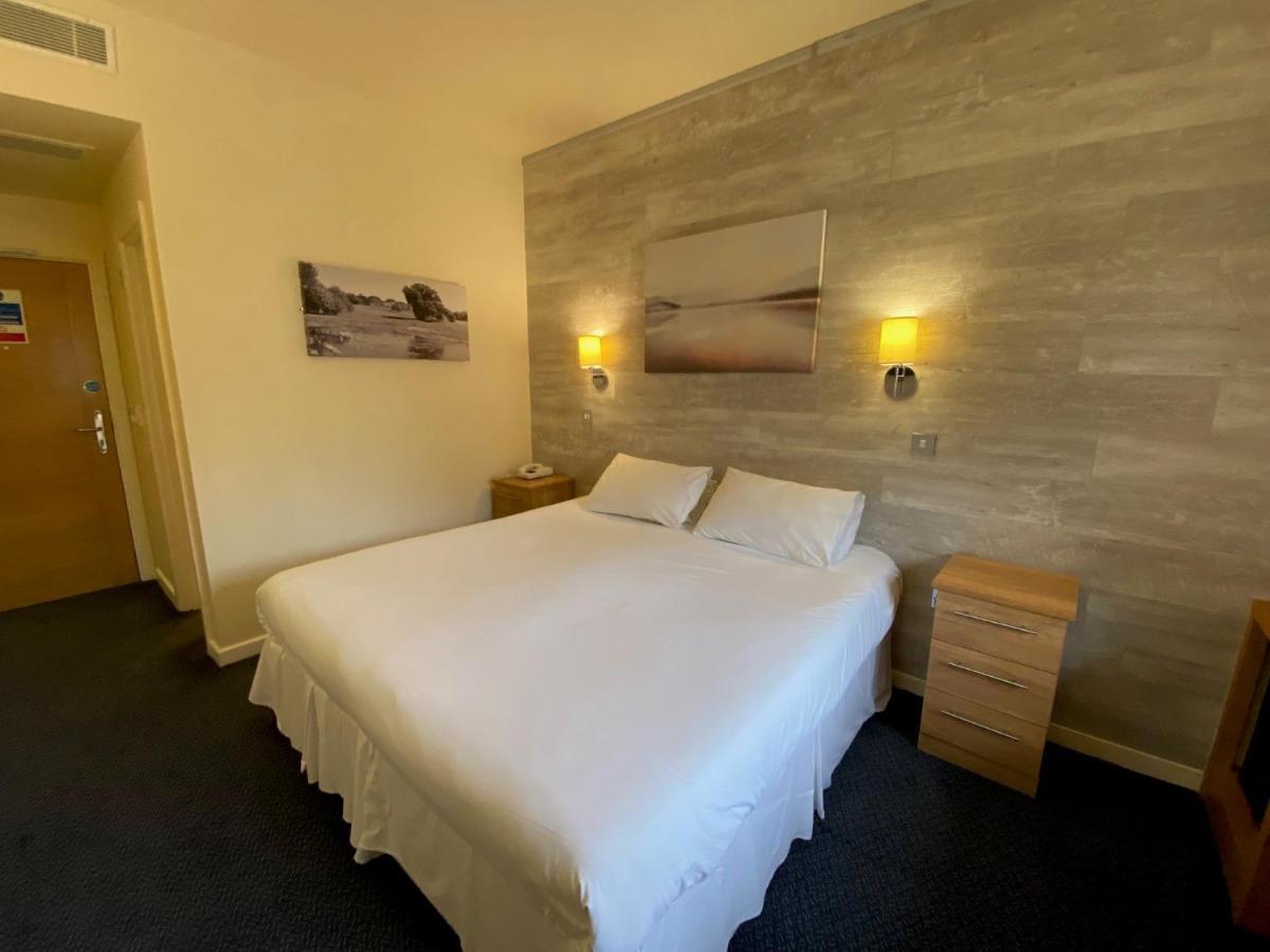 Dudsbury Golf Club - Hotel And Spa Ferndown Bagian luar foto