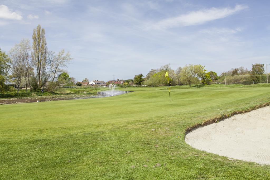 Dudsbury Golf Club - Hotel And Spa Ferndown Bagian luar foto