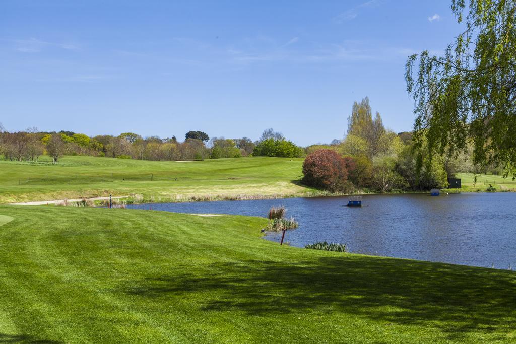 Dudsbury Golf Club - Hotel And Spa Ferndown Bagian luar foto